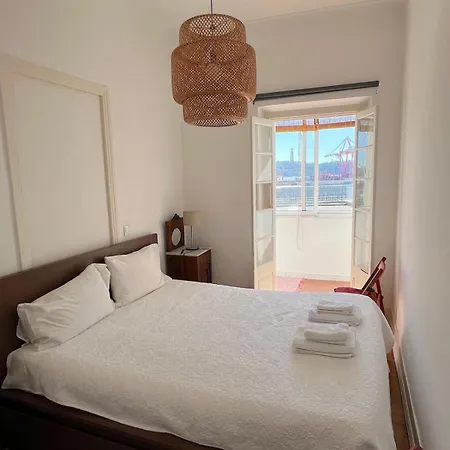 Sobre O Rio Apartment Lisbon